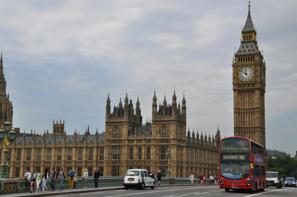 age uk travel insurance